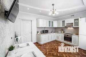 1-к квартира, посуточно, 55м2, 1/1 этаж