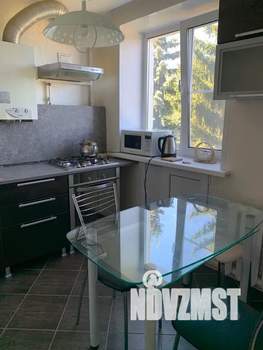 1-к квартира, посуточно, 44м2, 4/5 этаж