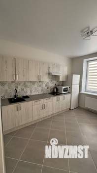 2-к квартира, посуточно, 52м2, 1/18 этаж