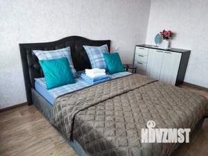1-к квартира, посуточно, 40м2, 9/17 этаж