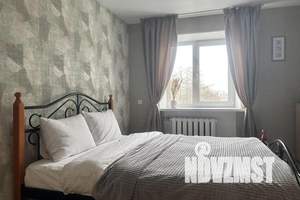 1-к квартира, посуточно, 35м2, 3/6 этаж
