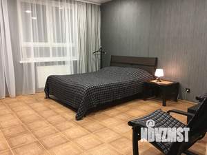 Студия квартира, посуточно, 34м2, 17/25 этаж