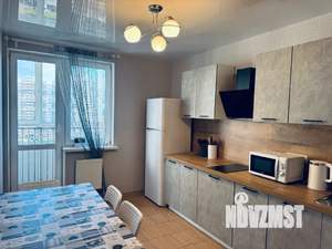 1-к квартира, посуточно, 42м2, 10/18 этаж
