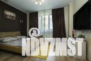 2-к квартира, посуточно, 65м2, 1/17 этаж