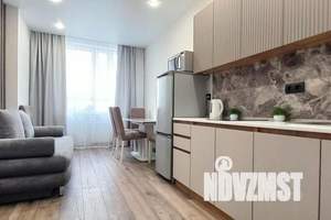 1-к квартира, посуточно, 43м2, 8/18 этаж