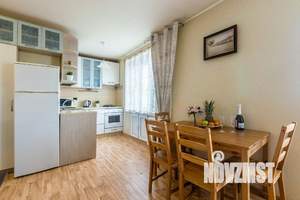 1-к квартира, посуточно, 49м2, 1/1 этаж