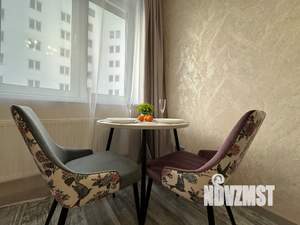 Студия квартира, посуточно, 37м2, 2/25 этаж