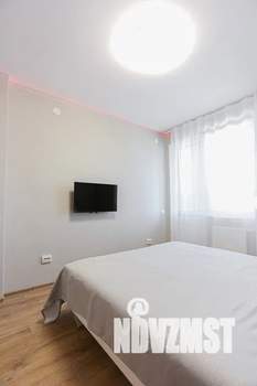 1-к квартира, посуточно, 37м2, 16/18 этаж