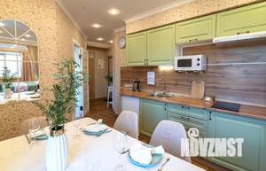 Студия квартира, посуточно, 35м2, 2/3 этаж