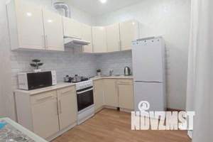 1-к квартира, посуточно, 44м2, 16/17 этаж