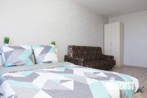 4-к квартира, посуточно, 90м2, 1/1 этаж