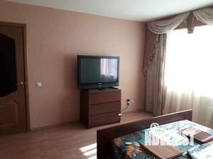 1-к квартира, посуточно, 49м2, 4/10 этаж