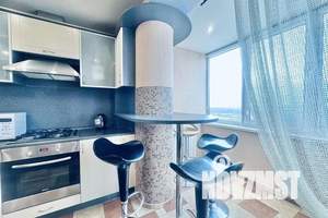 3-к квартира, посуточно, 75м2, 7/10 этаж