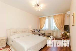 1-к квартира, посуточно, 40м2, 13/17 этаж