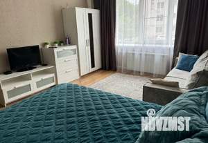 1-к квартира, посуточно, 44м2, 1/10 этаж