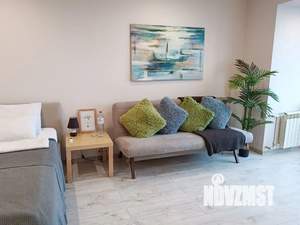 Студия квартира, посуточно, 40м2, 8/10 этаж