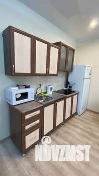 Студия квартира, посуточно, 35м2, 6/23 этаж