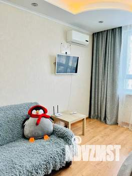 Студия квартира, посуточно, 28м2, 15/25 этаж