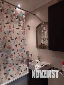 2-к квартира, посуточно, 42м2, 5/5 этаж