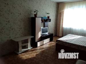 1-к квартира, посуточно, 42м2, 11/17 этаж