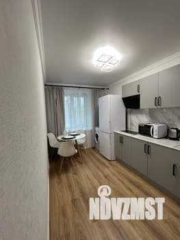 1-к квартира, посуточно, 35м2, 3/9 этаж