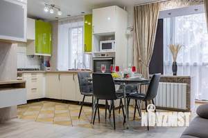 2-к квартира, посуточно, 57м2, 1/1 этаж