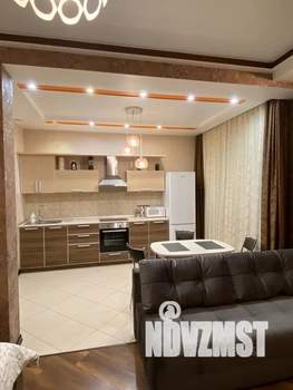 1-к квартира, посуточно, 42м2, 1/18 этаж