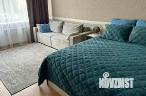 1-к квартира, посуточно, 44м2, 1/10 этаж