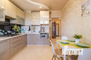 1-к квартира, посуточно, 43м2, 7/10 этаж