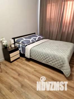 1-к квартира, посуточно, 38м2, 2/17 этаж