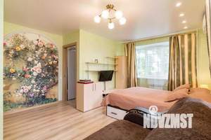 1-к квартира, посуточно, 35м2, 1/1 этаж