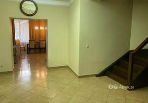 5-к квартира, на длительный срок, 300м2, 1/4 этаж