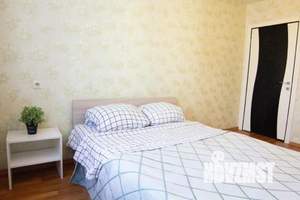 1-к квартира, посуточно, 64м2, 1/1 этаж