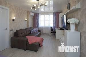 1-к квартира, посуточно, 42м2, 4/10 этаж