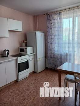 1-к квартира, посуточно, 34м2, 8/10 этаж