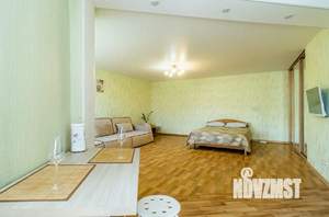 Студия квартира, посуточно, 38м2, 4/5 этаж