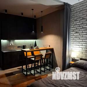 Студия квартира, посуточно, 30м2, 4/8 этаж
