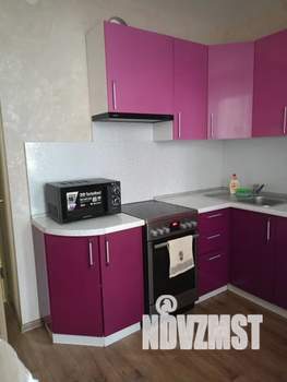 1-к квартира, посуточно, 38м2, 13/27 этаж