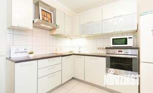 2-к квартира, посуточно, 65м2, 1/1 этаж