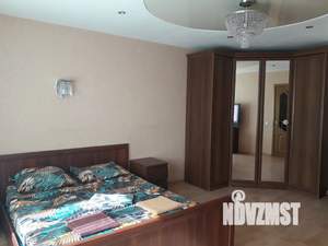 1-к квартира, посуточно, 49м2, 4/10 этаж