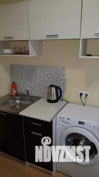 Студия квартира, посуточно, 18м2, 1/4 этаж