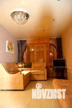 Студия квартира, посуточно, 40м2, 2/6 этаж