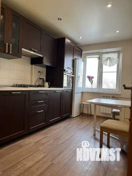 3-к квартира, вторичка, 65м2, 8/9 этаж