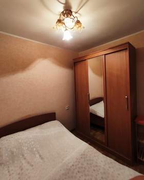 3-к квартира, вторичка, 42м2, 1/4 этаж