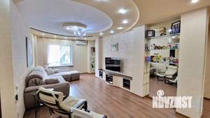 3-к квартира, вторичка, 108м2, 1/10 этаж