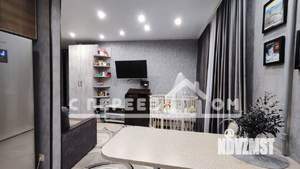 2-к квартира, вторичка, 43м2, 1/4 этаж