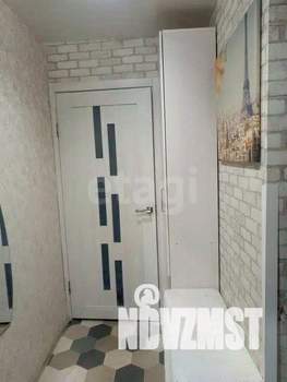 2-к квартира, вторичка, 43м2, 1/9 этаж