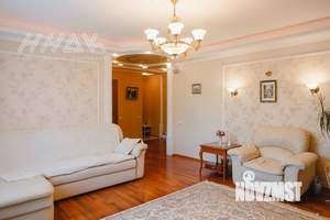 4-к квартира, вторичка, 121м2, 3/7 этаж