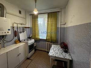 4-к квартира, вторичка, 60м2, 1/3 этаж