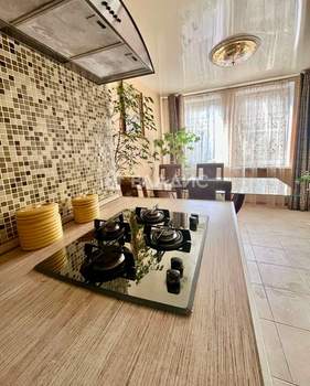 4-к квартира, вторичка, 110м2, 3/8 этаж